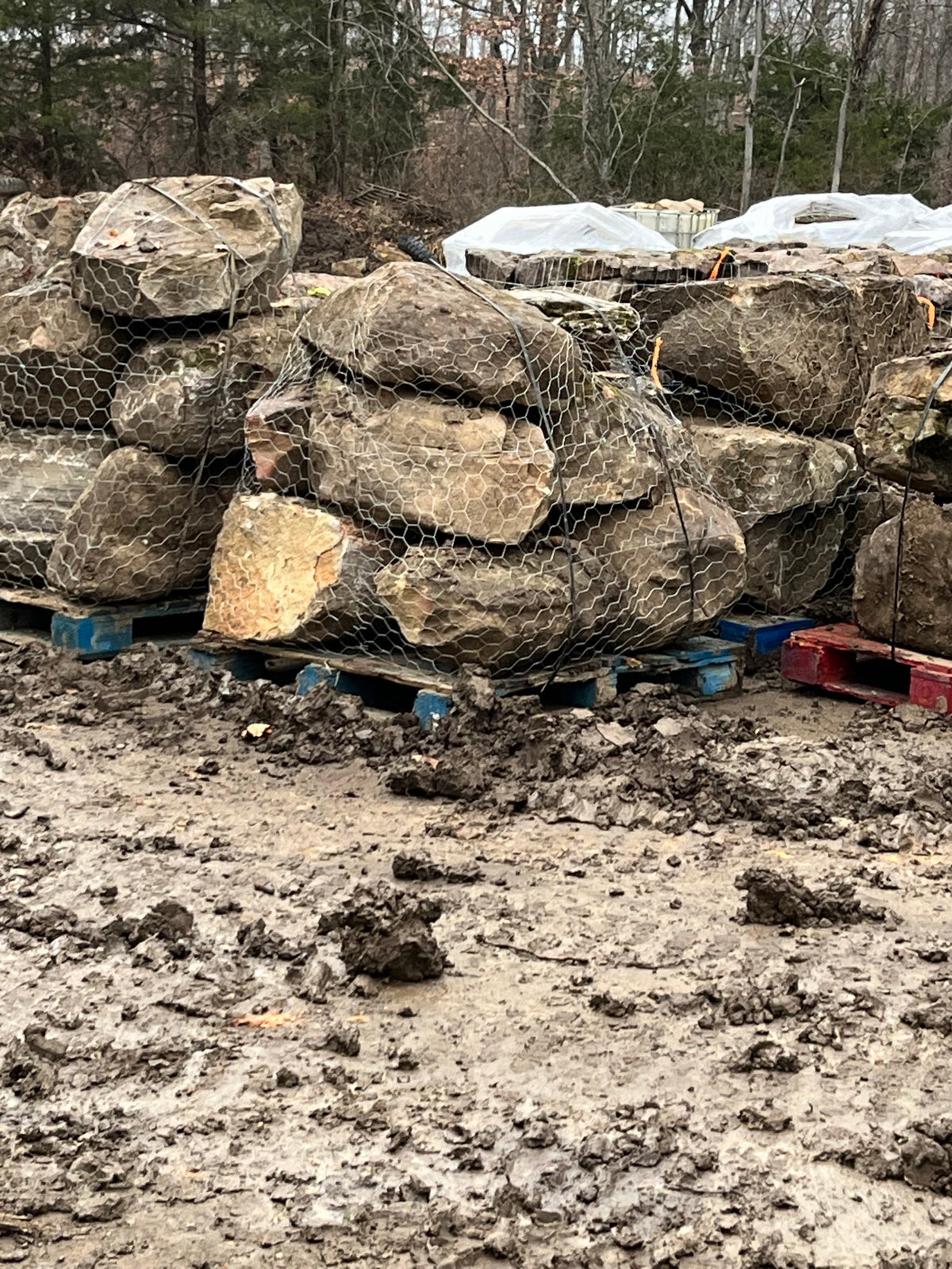 Natural TN Fieldstone 3–4 Man Boulders