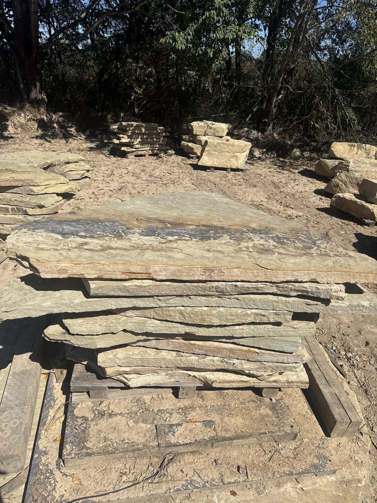 Retailer TN Buckskin Blend 2.5–3" Slabs ~3775 lb