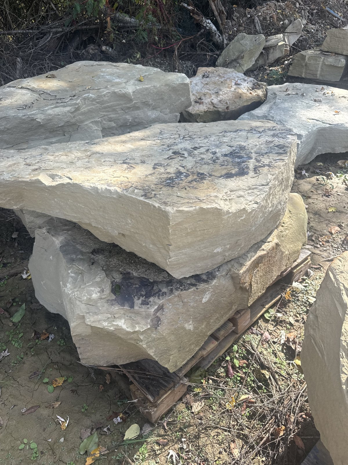 TN Buckskin Stackable Wall Boulders ~4450 lb