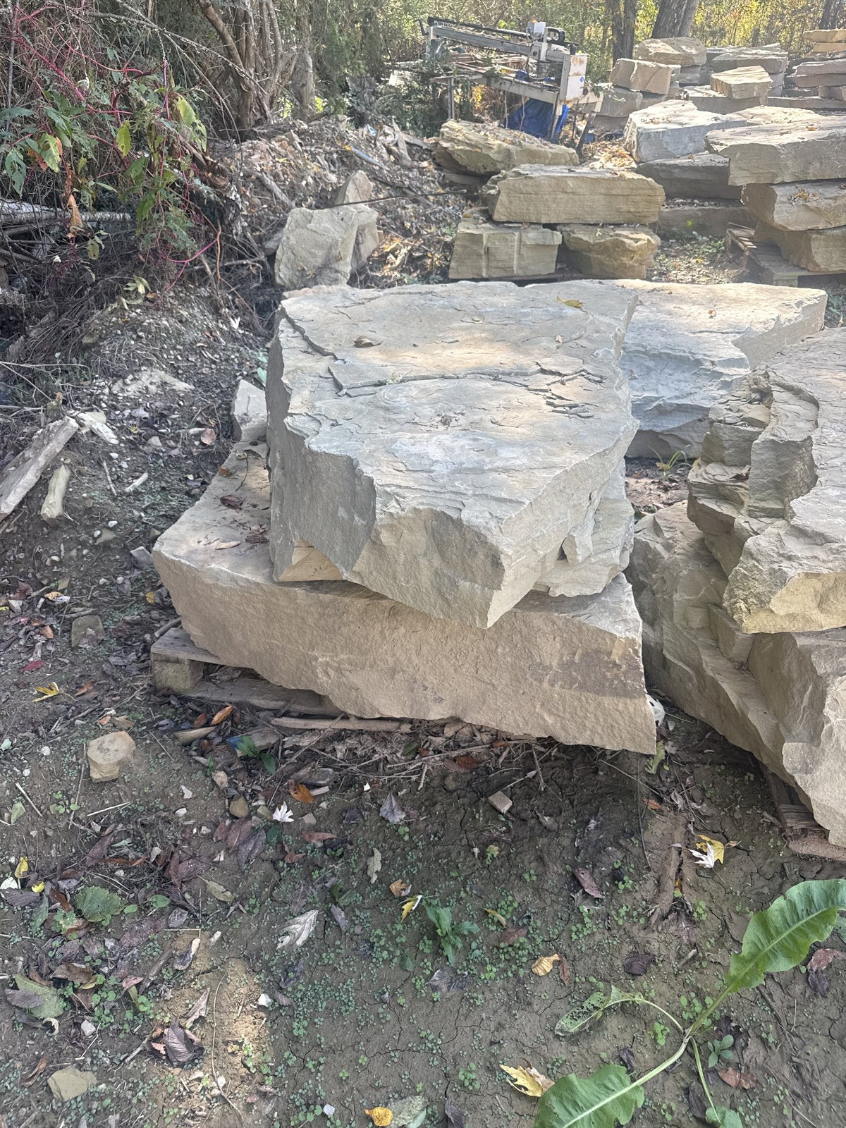 TN Buckskin Stackable Wall Boulders ~4680 lb